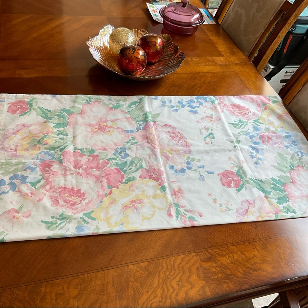 Vintage Fieldcrest Percale Floral Blue Pink Yellow King Pillowcases Set of 2 - Picture 6 of 11